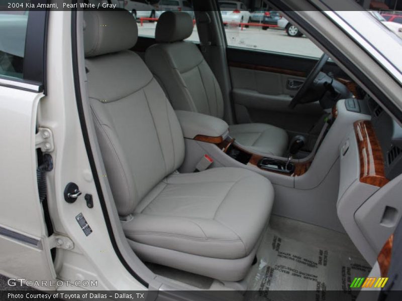Pearl White / Gray 2004 Kia Amanti