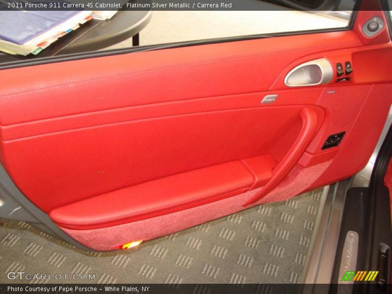 Door Panel of 2011 911 Carrera 4S Cabriolet