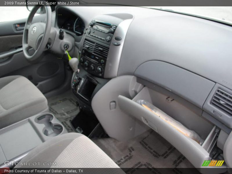 Super White / Stone 2009 Toyota Sienna LE
