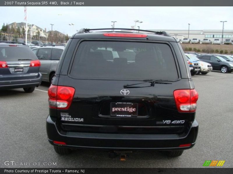 Black / Taupe 2007 Toyota Sequoia SR5 4WD
