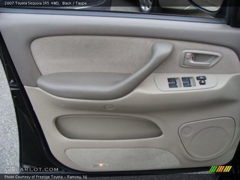Black / Taupe 2007 Toyota Sequoia SR5 4WD