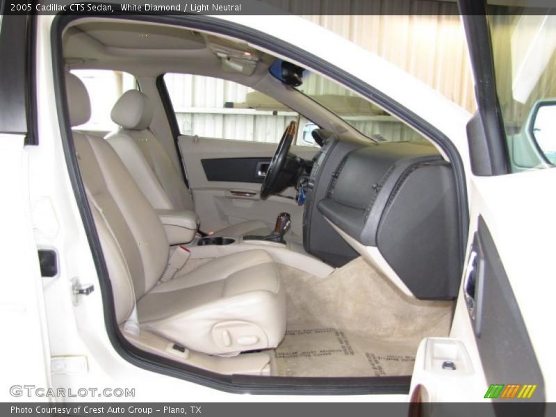White Diamond / Light Neutral 2005 Cadillac CTS Sedan