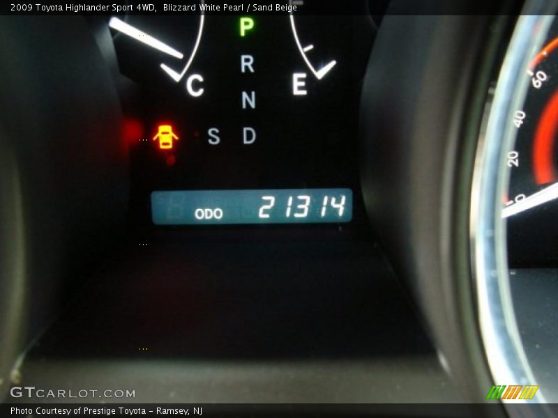 Blizzard White Pearl / Sand Beige 2009 Toyota Highlander Sport 4WD