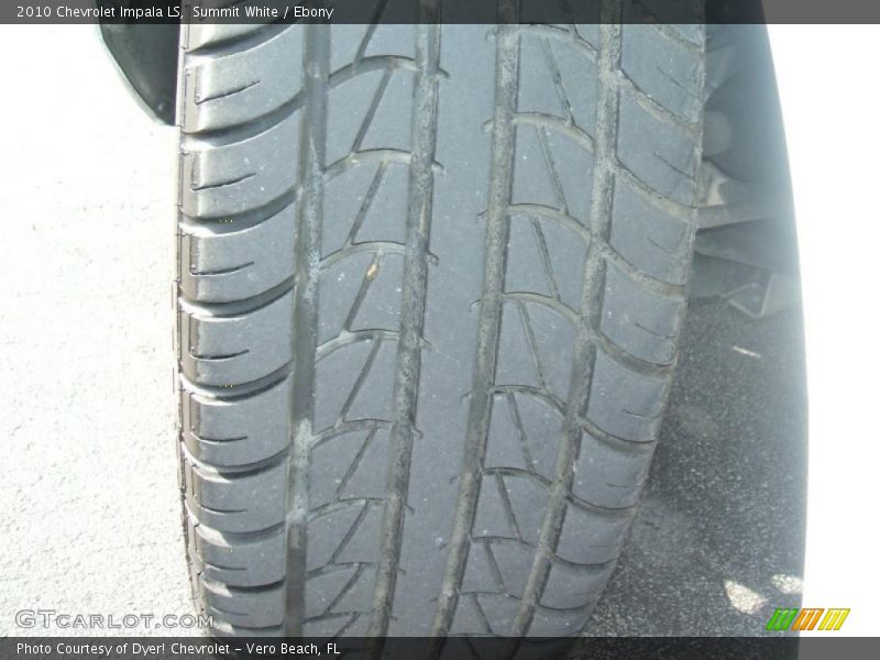 Summit White / Ebony 2010 Chevrolet Impala LS