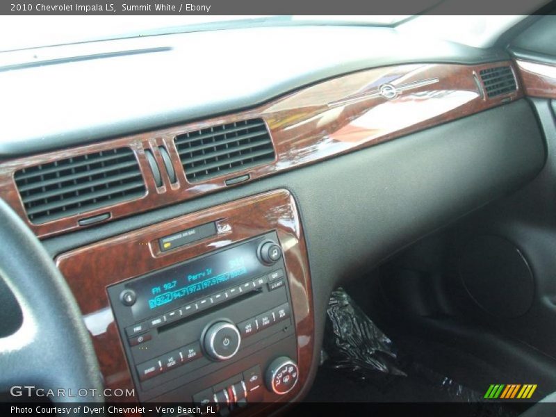 Summit White / Ebony 2010 Chevrolet Impala LS