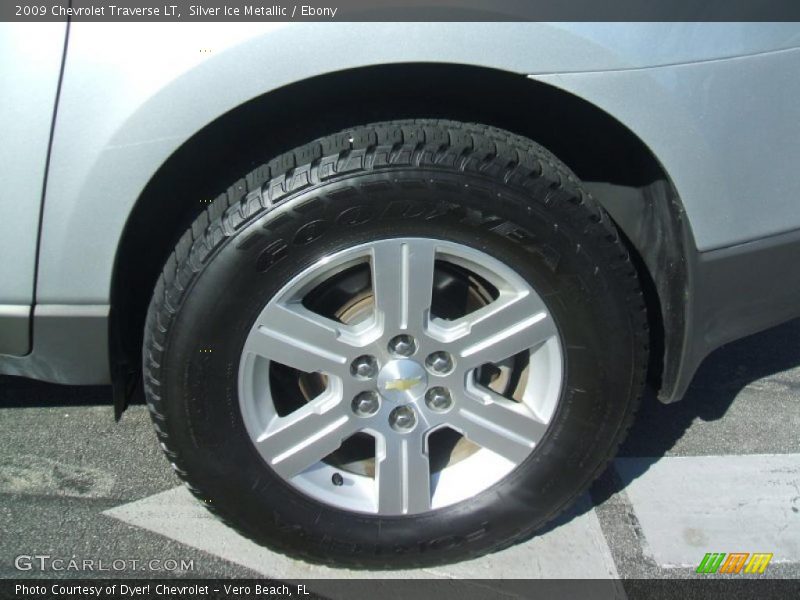 Silver Ice Metallic / Ebony 2009 Chevrolet Traverse LT