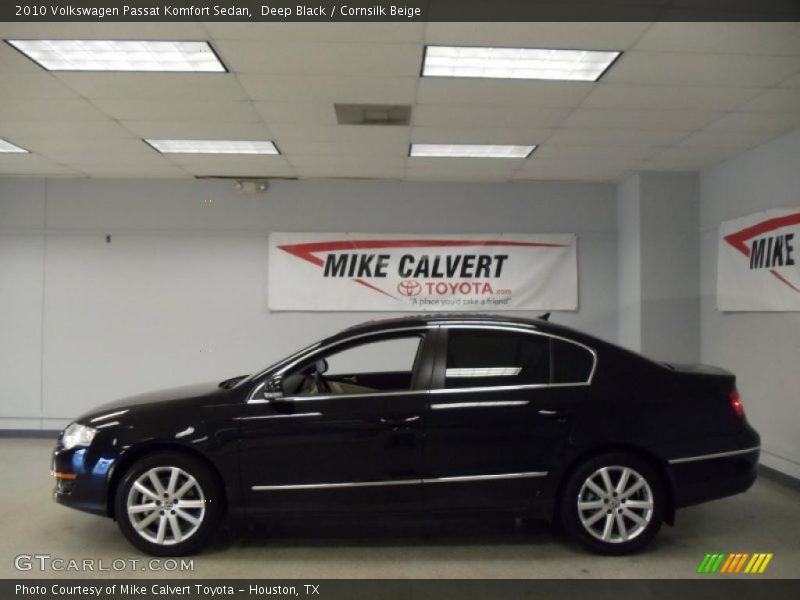 Deep Black / Cornsilk Beige 2010 Volkswagen Passat Komfort Sedan