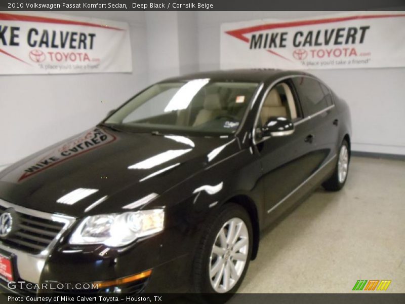Deep Black / Cornsilk Beige 2010 Volkswagen Passat Komfort Sedan