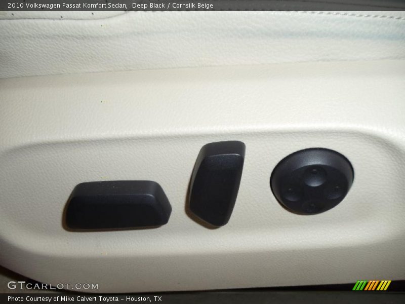 Deep Black / Cornsilk Beige 2010 Volkswagen Passat Komfort Sedan