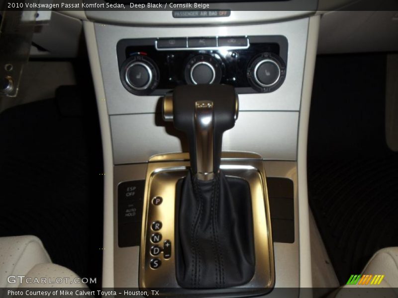 Deep Black / Cornsilk Beige 2010 Volkswagen Passat Komfort Sedan