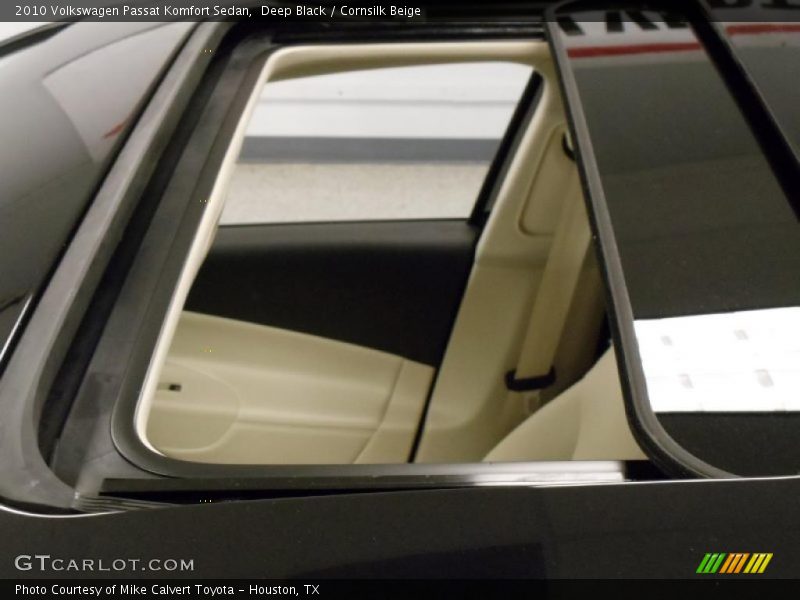 Deep Black / Cornsilk Beige 2010 Volkswagen Passat Komfort Sedan