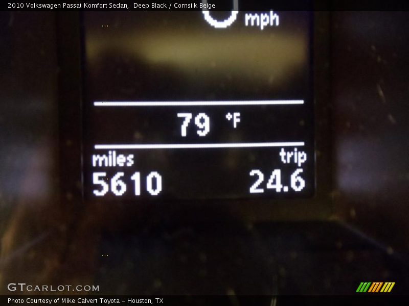 Deep Black / Cornsilk Beige 2010 Volkswagen Passat Komfort Sedan