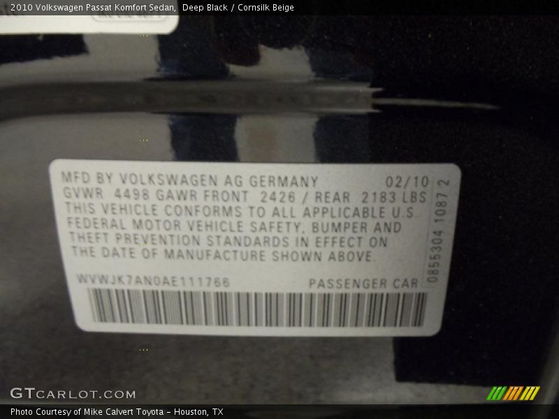 Deep Black / Cornsilk Beige 2010 Volkswagen Passat Komfort Sedan