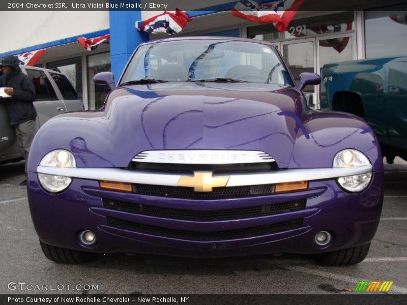 Ultra Violet Blue Metallic / Ebony 2004 Chevrolet SSR