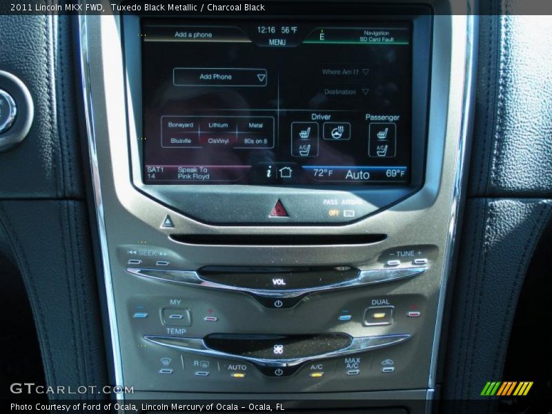 Tuxedo Black Metallic / Charcoal Black 2011 Lincoln MKX FWD