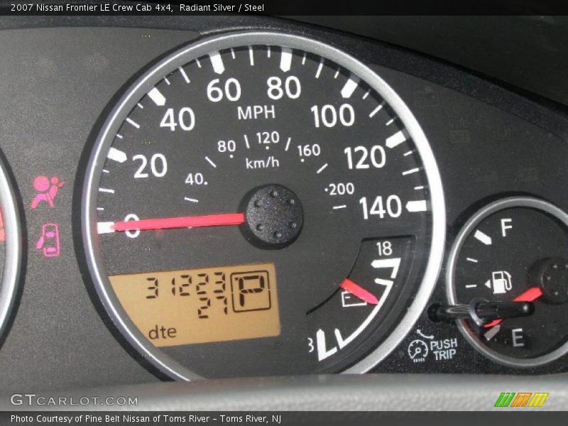 Radiant Silver / Steel 2007 Nissan Frontier LE Crew Cab 4x4