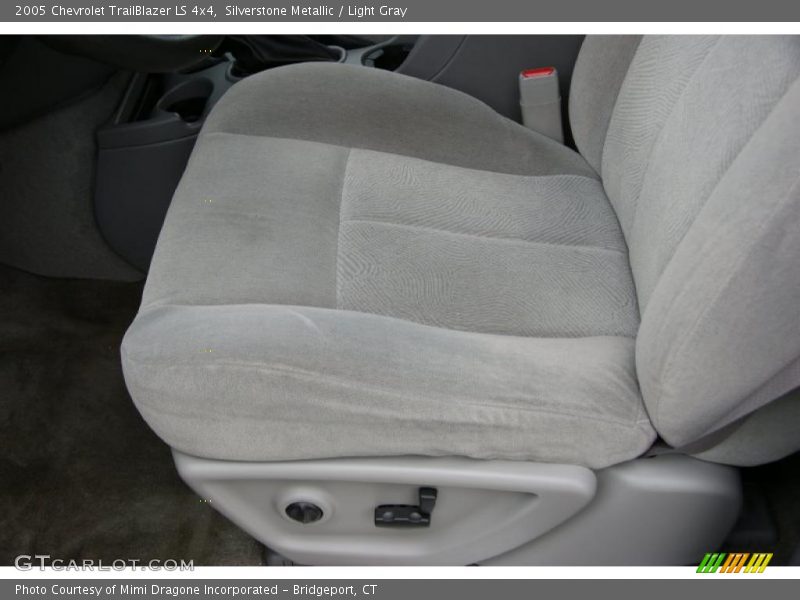 Silverstone Metallic / Light Gray 2005 Chevrolet TrailBlazer LS 4x4
