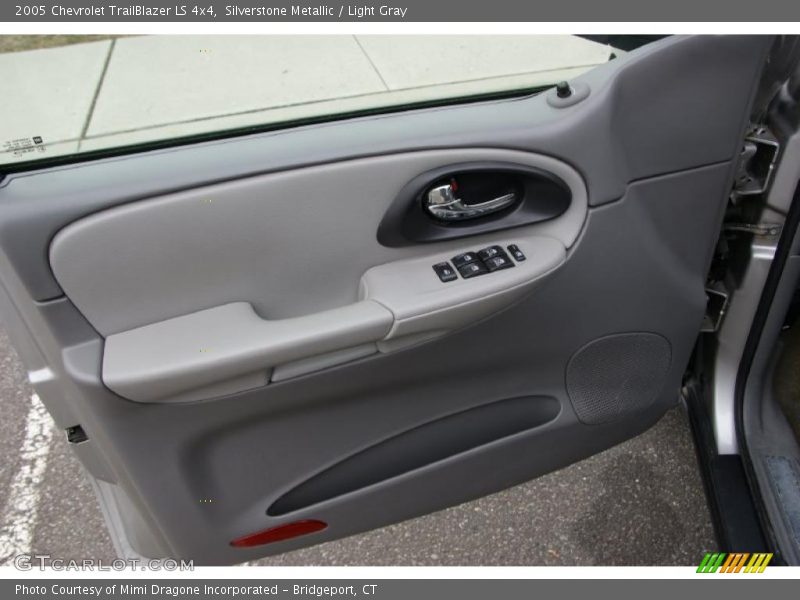 Silverstone Metallic / Light Gray 2005 Chevrolet TrailBlazer LS 4x4