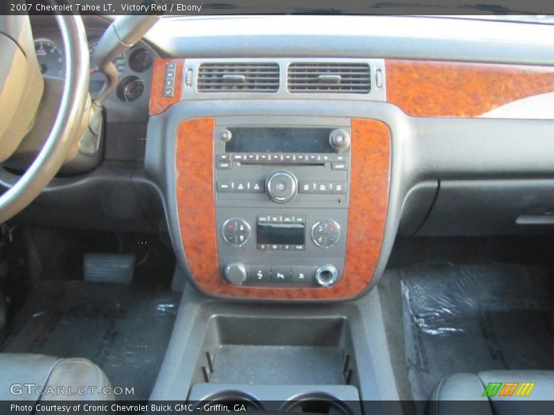 Dashboard of 2007 Tahoe LT