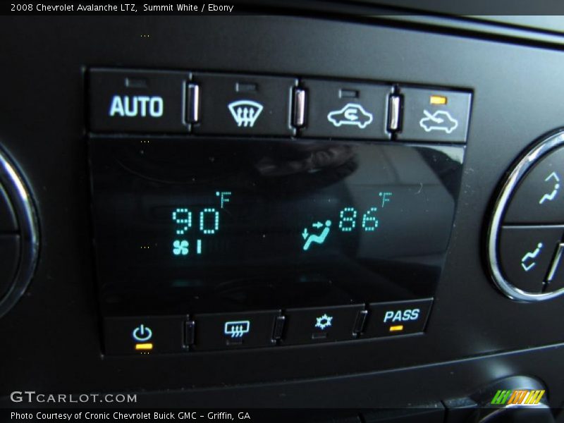 Summit White / Ebony 2008 Chevrolet Avalanche LTZ