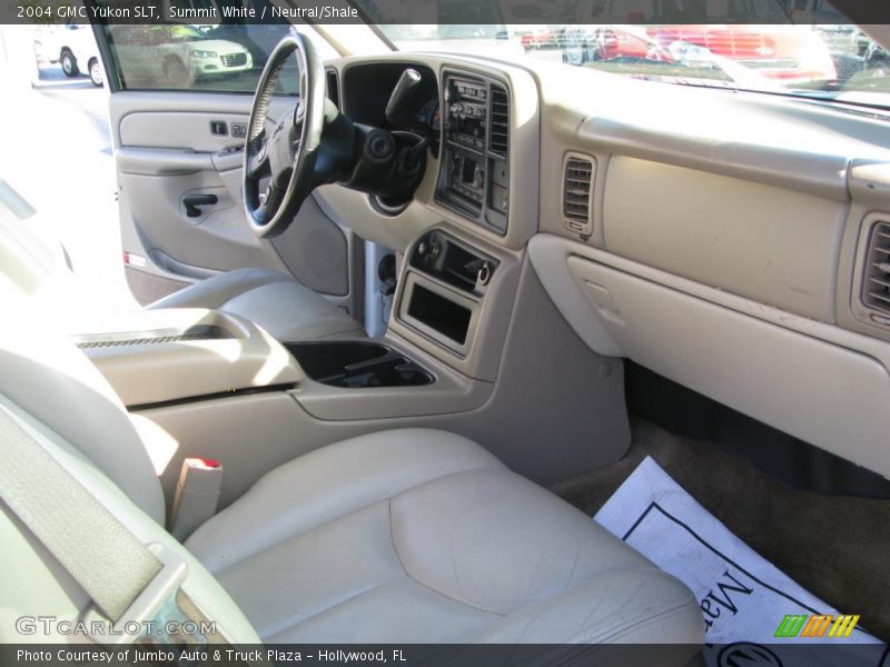 Summit White / Neutral/Shale 2004 GMC Yukon SLT