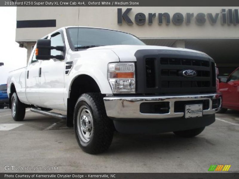 Oxford White / Medium Stone 2010 Ford F250 Super Duty XL Crew Cab 4x4