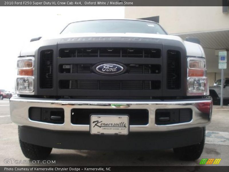 Oxford White / Medium Stone 2010 Ford F250 Super Duty XL Crew Cab 4x4