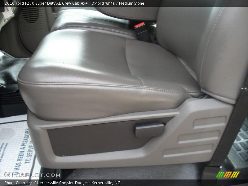 Oxford White / Medium Stone 2010 Ford F250 Super Duty XL Crew Cab 4x4