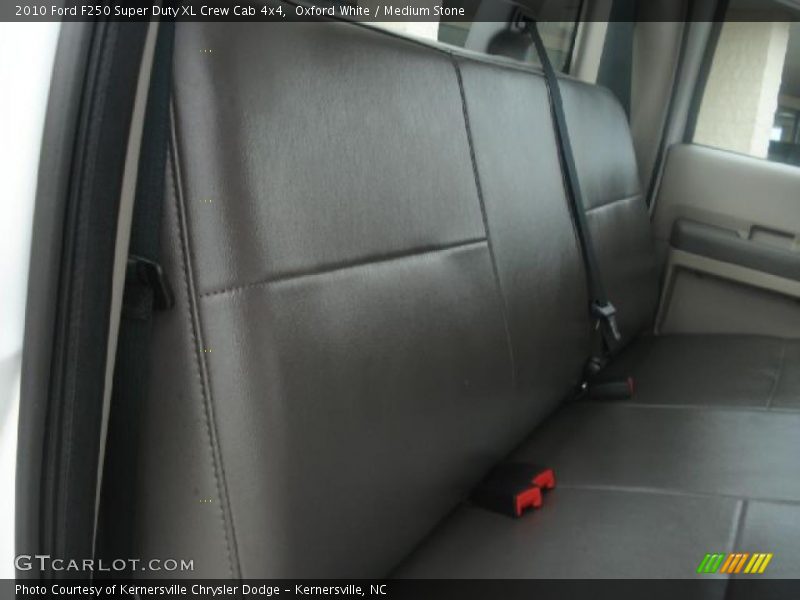 Oxford White / Medium Stone 2010 Ford F250 Super Duty XL Crew Cab 4x4