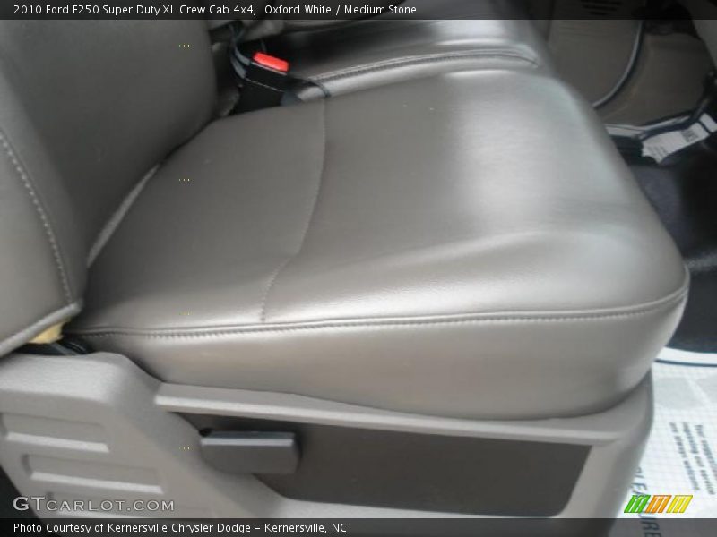 Oxford White / Medium Stone 2010 Ford F250 Super Duty XL Crew Cab 4x4