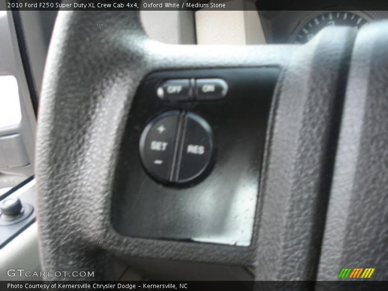 Oxford White / Medium Stone 2010 Ford F250 Super Duty XL Crew Cab 4x4