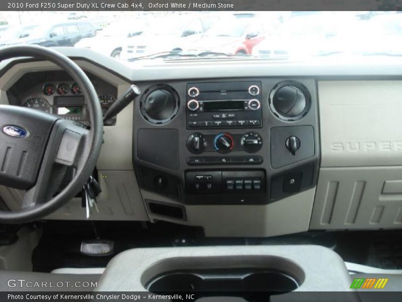 Oxford White / Medium Stone 2010 Ford F250 Super Duty XL Crew Cab 4x4