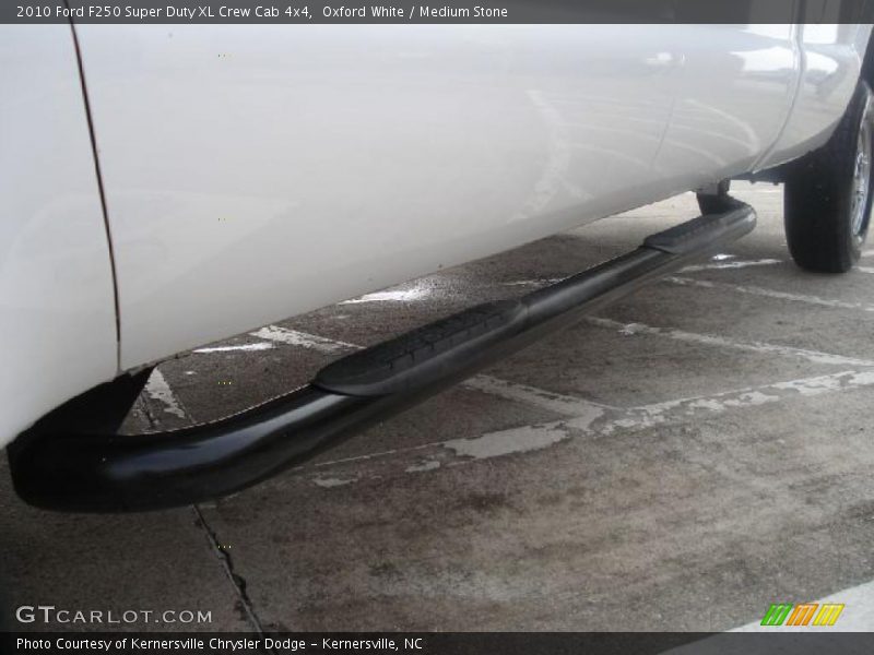 Oxford White / Medium Stone 2010 Ford F250 Super Duty XL Crew Cab 4x4
