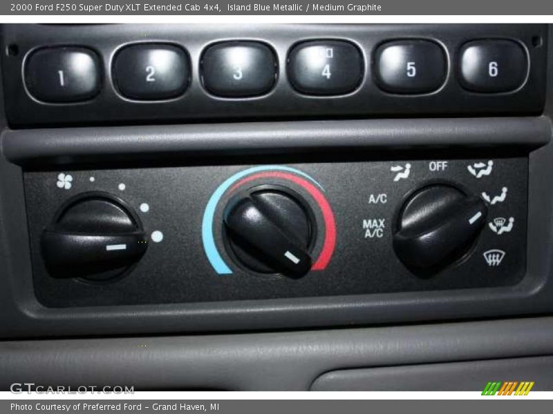 Island Blue Metallic / Medium Graphite 2000 Ford F250 Super Duty XLT Extended Cab 4x4