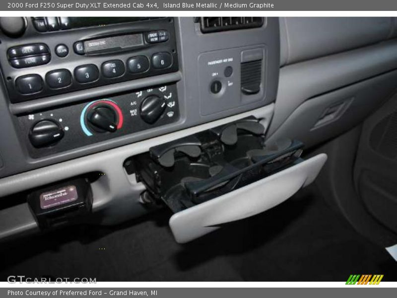 Island Blue Metallic / Medium Graphite 2000 Ford F250 Super Duty XLT Extended Cab 4x4