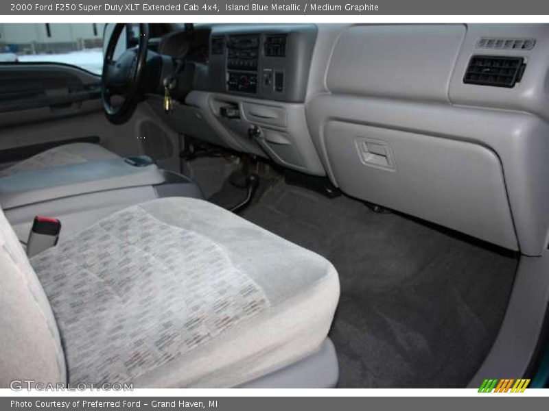 Island Blue Metallic / Medium Graphite 2000 Ford F250 Super Duty XLT Extended Cab 4x4