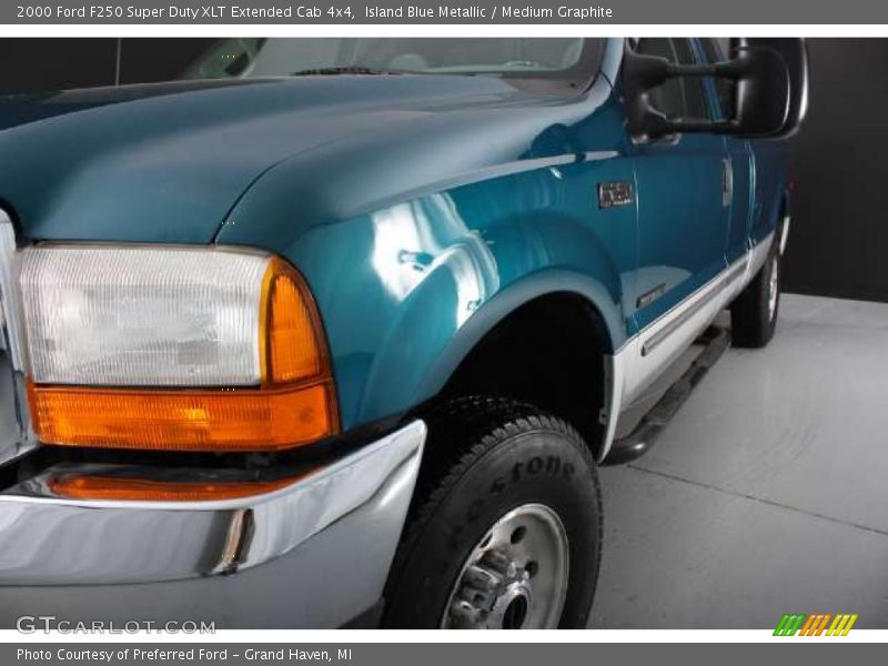 Island Blue Metallic / Medium Graphite 2000 Ford F250 Super Duty XLT Extended Cab 4x4