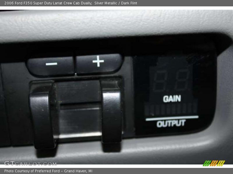 Silver Metallic / Dark Flint 2006 Ford F350 Super Duty Lariat Crew Cab Dually