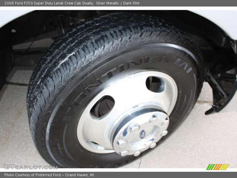 Silver Metallic / Dark Flint 2006 Ford F350 Super Duty Lariat Crew Cab Dually