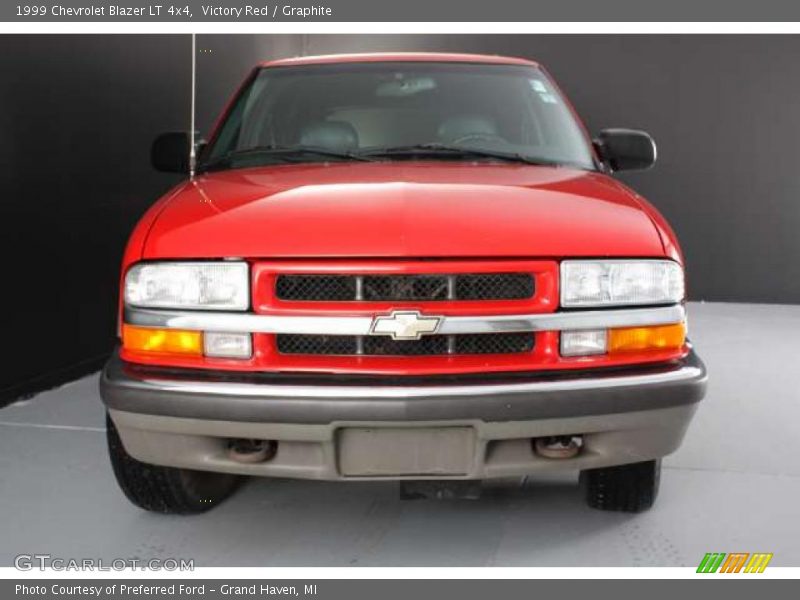 Victory Red / Graphite 1999 Chevrolet Blazer LT 4x4