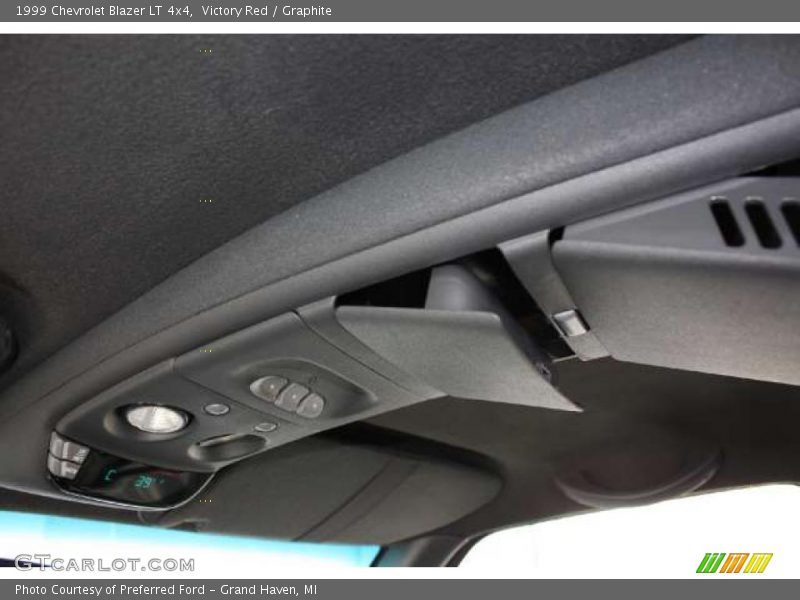 Victory Red / Graphite 1999 Chevrolet Blazer LT 4x4