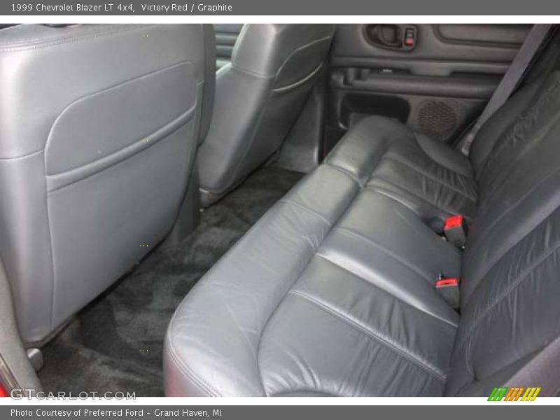 Victory Red / Graphite 1999 Chevrolet Blazer LT 4x4