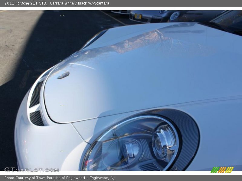 Carrara White / Black w/Alcantara 2011 Porsche 911 GT3