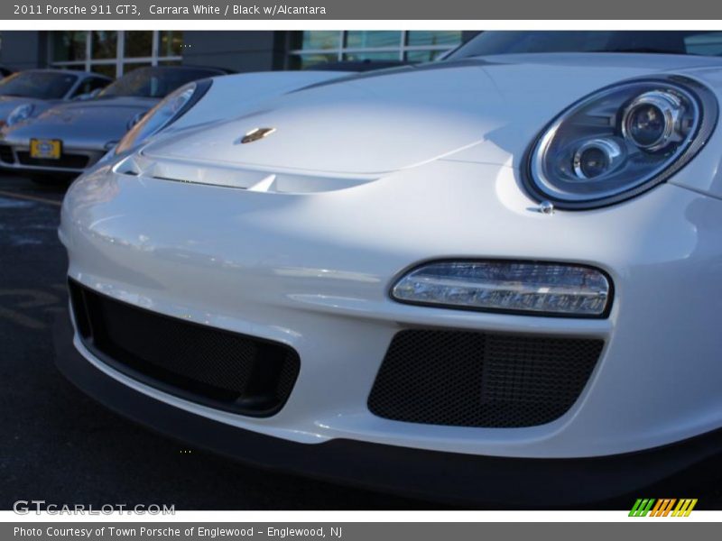 Carrara White / Black w/Alcantara 2011 Porsche 911 GT3