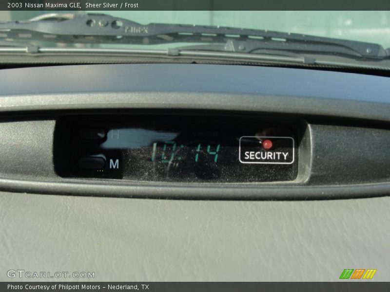 Sheer Silver / Frost 2003 Nissan Maxima GLE