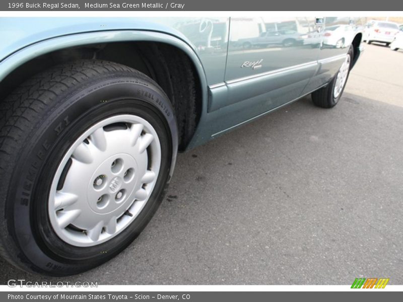Medium Sea Green Metallic / Gray 1996 Buick Regal Sedan