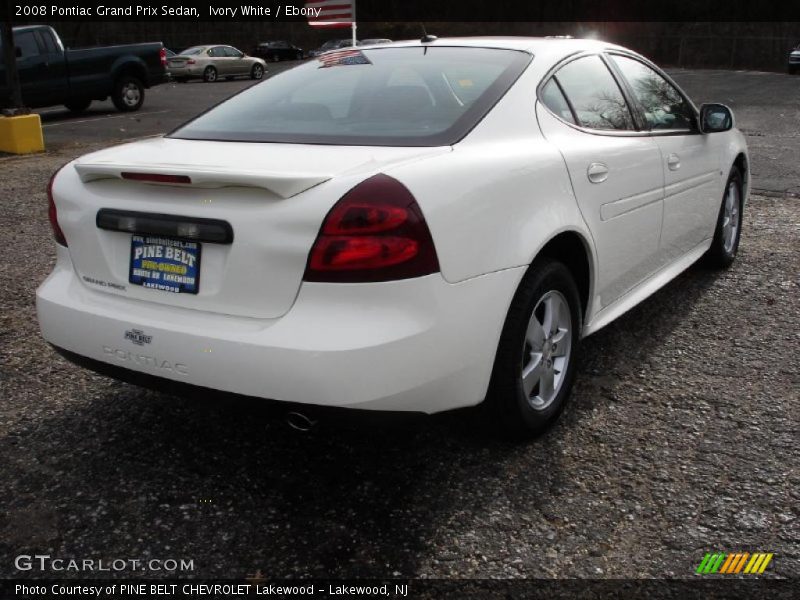 Ivory White / Ebony 2008 Pontiac Grand Prix Sedan