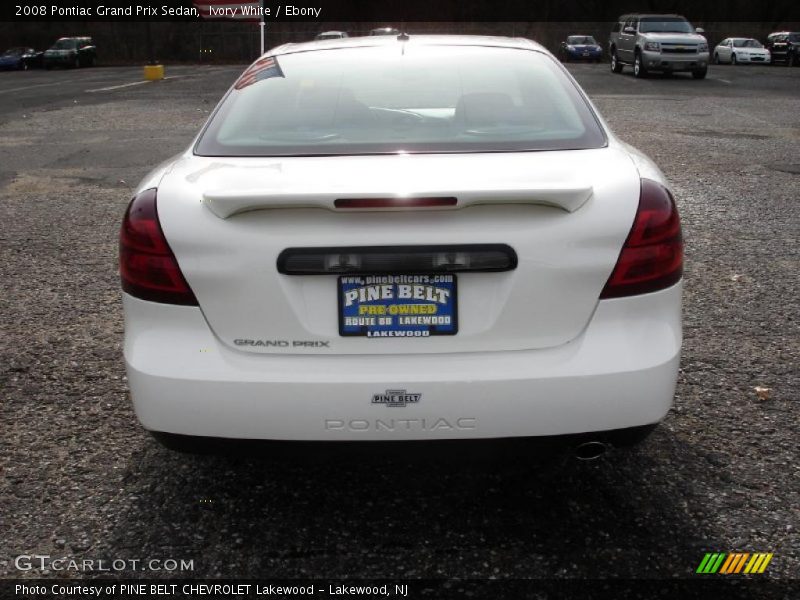 Ivory White / Ebony 2008 Pontiac Grand Prix Sedan