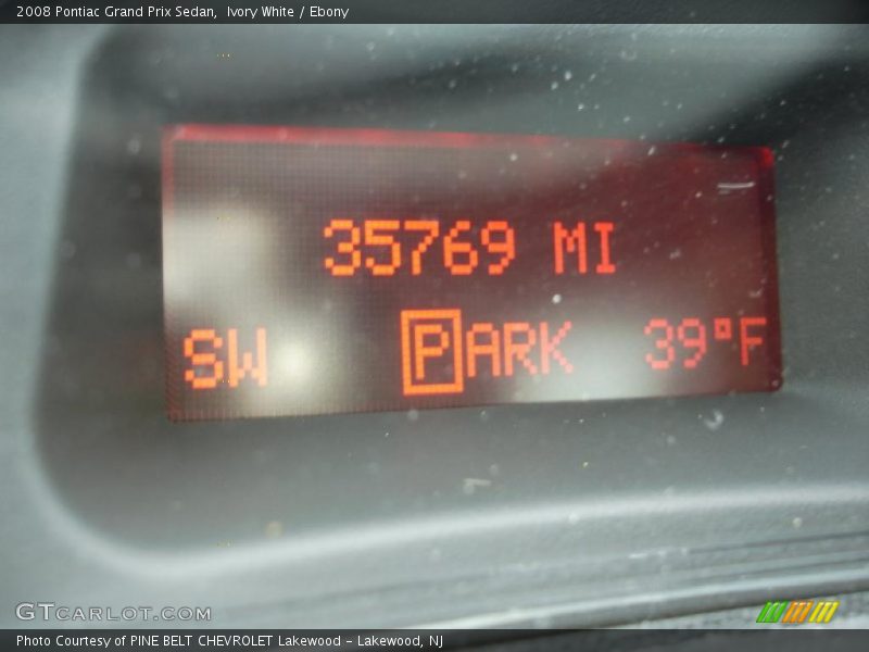 Ivory White / Ebony 2008 Pontiac Grand Prix Sedan