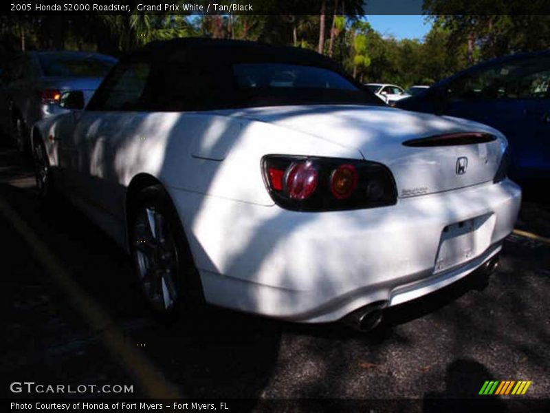 Grand Prix White / Tan/Black 2005 Honda S2000 Roadster